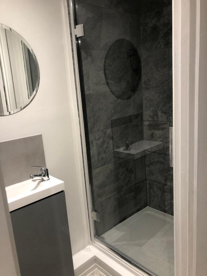 ניופורט Exclusive Modern Decorated 1 Bedroom Detached Studio מראה חיצוני תמונה