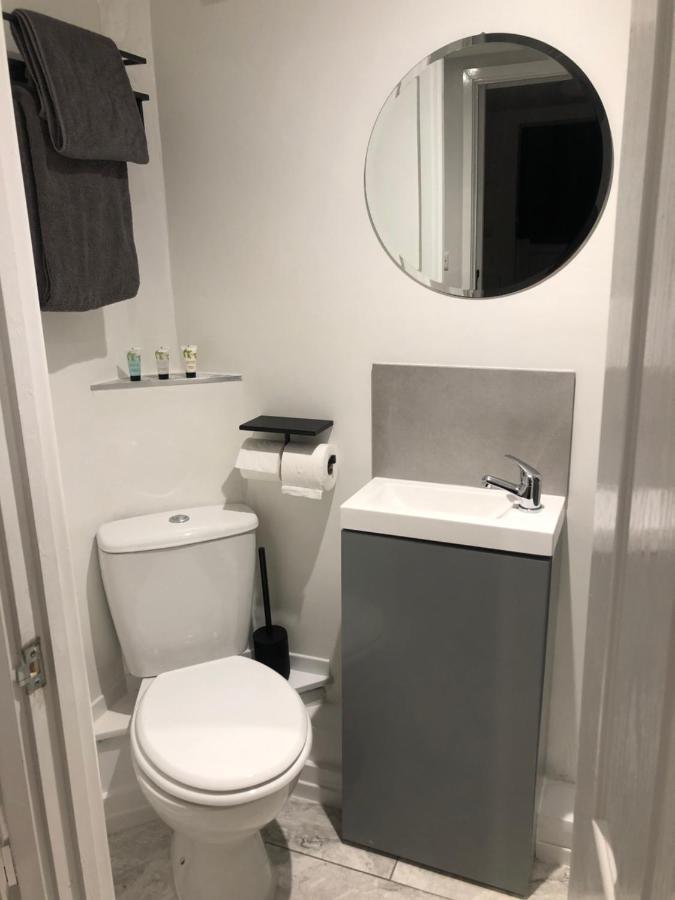 ניופורט Exclusive Modern Decorated 1 Bedroom Detached Studio מראה חיצוני תמונה